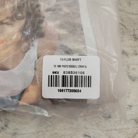 Taylor Swift - 1989 (Taylor's Version) Beige Crewneck - XL - Picture 11 of 12